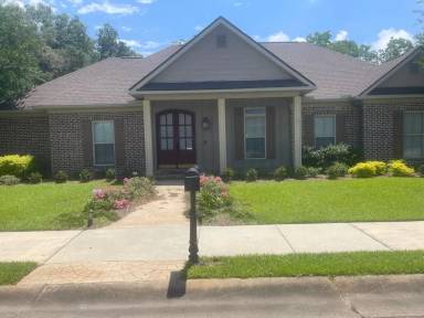 Main picture of 210 Eleanor Dr