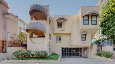 Main picture of 2349 S Bentley Ave