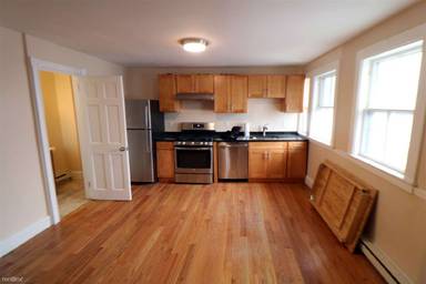 Main picture of 20 Richardson Cir