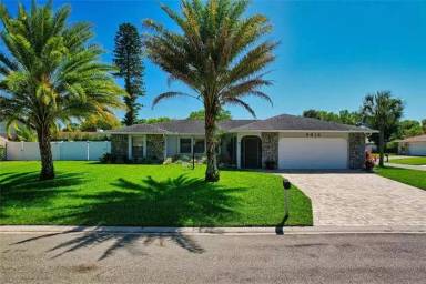 Main picture of 5012 Vassar Ln