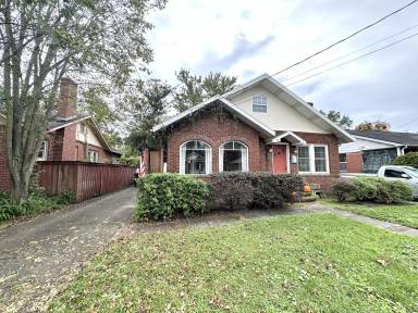 Main picture of 4528 Ramona Blvd