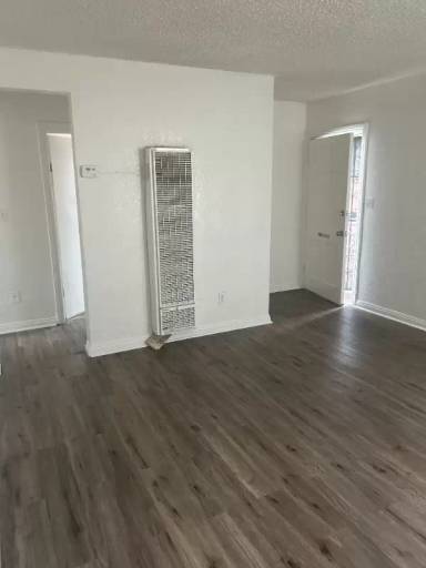 Main picture of 736 W Century Blvd