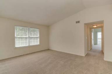 Main picture of 100 Forest Oak Ln