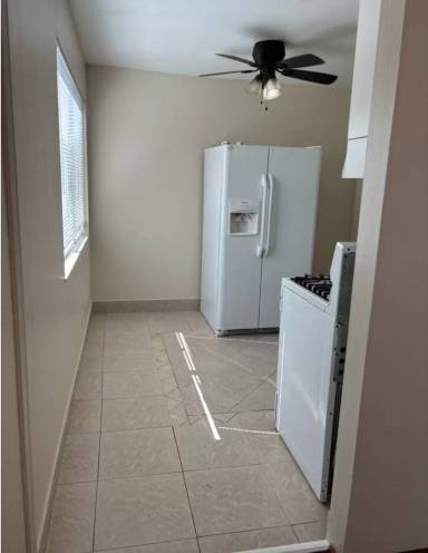 Main picture of 2090 Regent Way