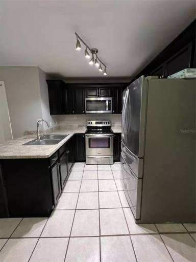 Main picture of 612 Ole Plantation Dr