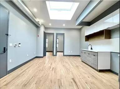 Main picture of 1360 Herkimer St