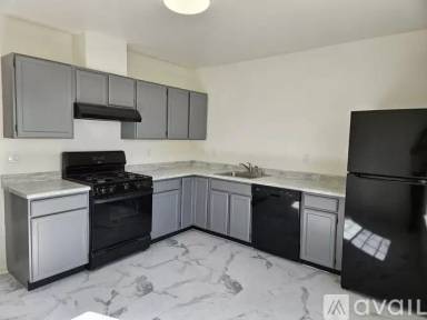 Main picture of 523 W 6th St