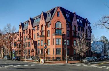 Main picture of 1020 Pennsylvania Ave SE