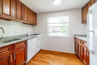 Main picture of 247 S 18th St