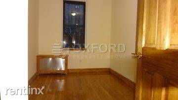 Main picture of 208 W 82nd St