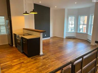 Main picture of 255 1st St