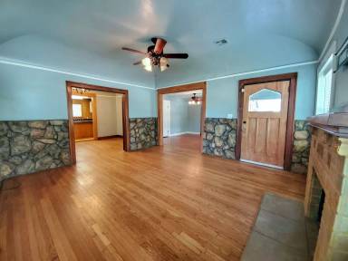 Main picture of 1205 N Broadway Ave