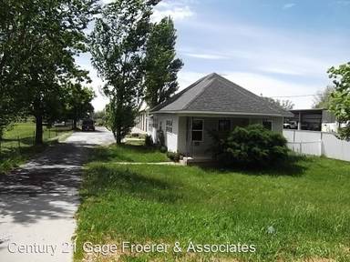 Main picture of 1371 N Washington Blvd