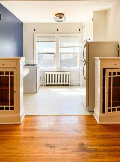 Main picture of 4112 Chicago Ave