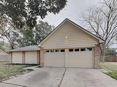 Main picture of 16011 Soma Dr