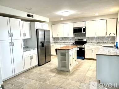 Main picture of 29172 Outrigger St