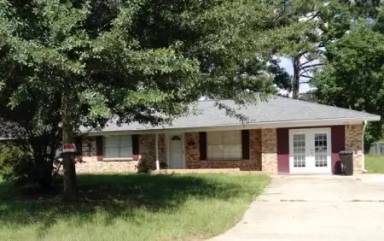 Main picture of 141 Powell Dr