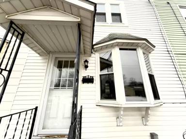 Main picture of 14 Linden St
