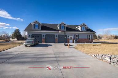 Main picture of 4110 Valley Green Cir