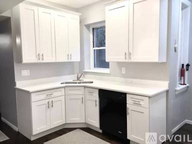 Main picture of 3253 N Kenmore Ave