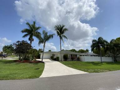 Main picture of 3312 SE 22nd Pl