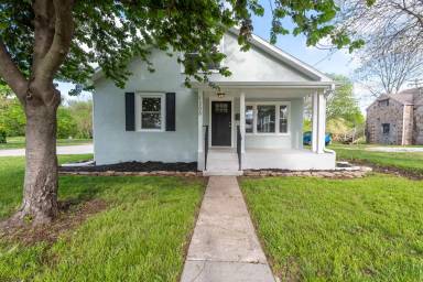 Main picture of 1300 S Campbell Ave