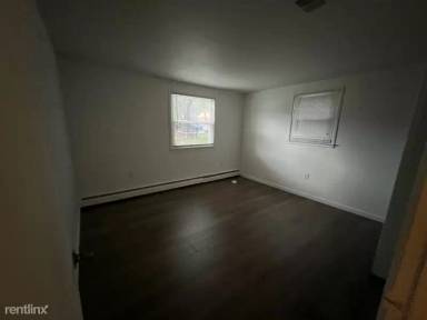Main picture of 9925 Loudoun Ave
