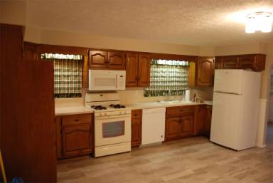 Main picture of 1200 W Waid Ave