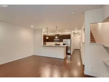Main picture of 2144 NE Redelfs Way