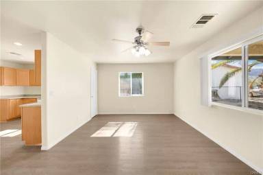 Main picture of 6673 Split Rock Ave