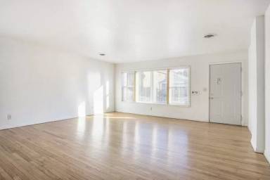 Main picture of 2420 S 16th St