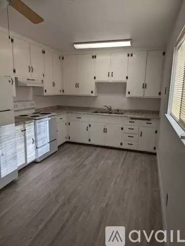 Main picture of 668 Cooper Ave