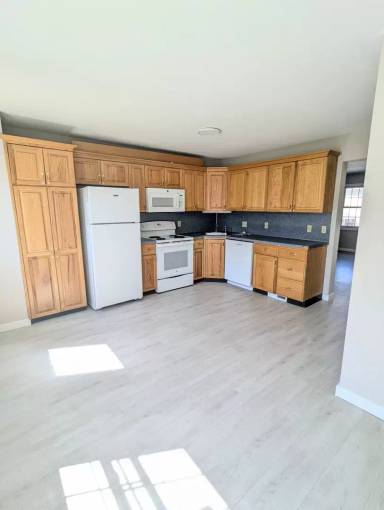Main picture of 1548 Highland Ave