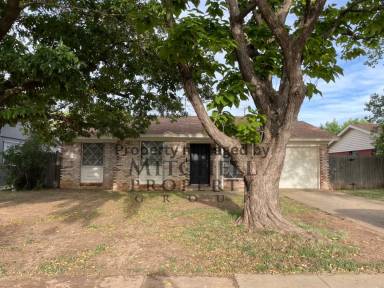 Main picture of 2902 S Nelson St