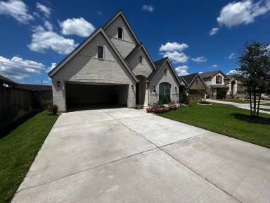 Main picture of 23730 McNabb Spur Ln