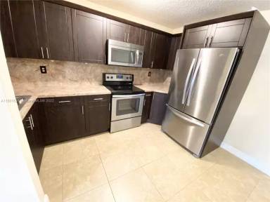 Main picture of 6490 SW 130th Ave