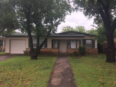 Main picture of 1125 Burger St