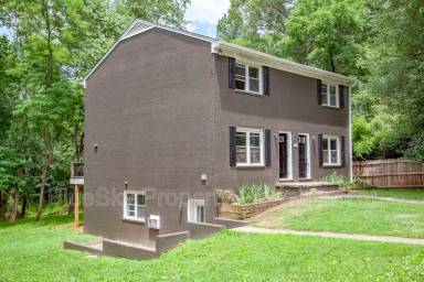Main picture of 247 Stribling Ave