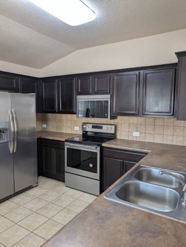 Main picture of 534 Briggs Dr