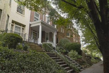 Main picture of 2640 Woodley Pl NW