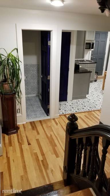 Main picture of 300 Garfield Ave