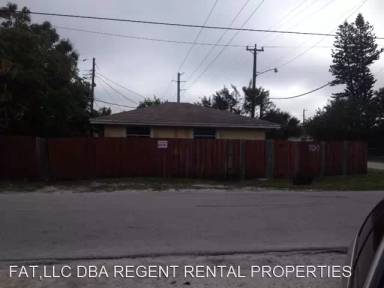 Main picture of 700 NW 14th Way