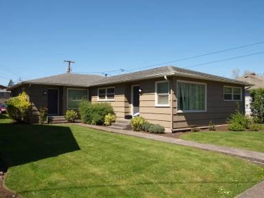 Main picture of 191 E 19th Ave