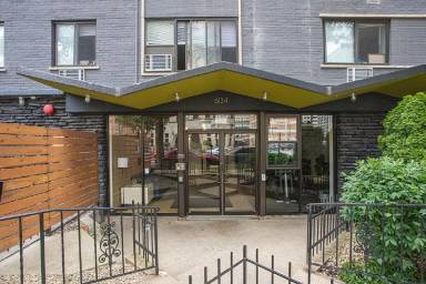 Main picture of 6134 N Kenmore Ave