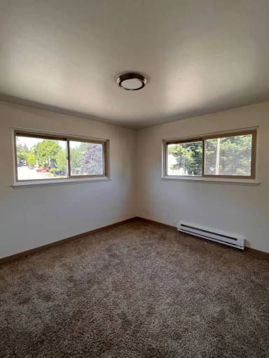 Main picture of 3043 NE 140th St
