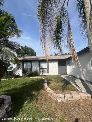 Main picture of 552 Hammock Dr