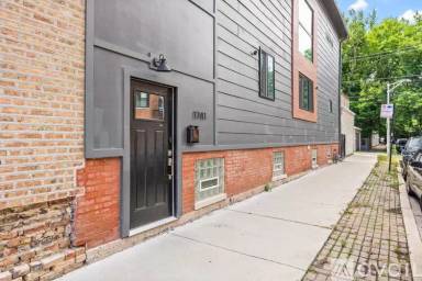 Main picture of 1741 W Haddon Ave