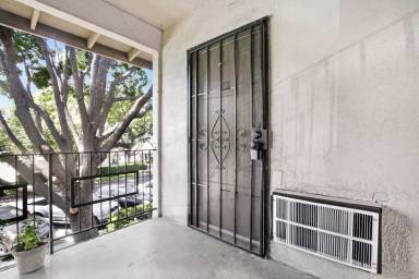 Main picture of 1336 W Stoneridge Ct