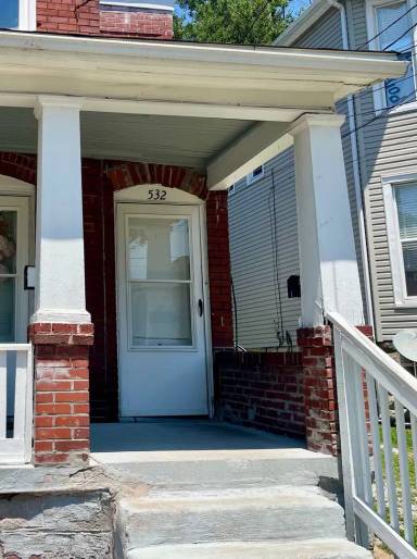 Main picture of 532 E 8th St