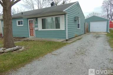 Main picture of 2630 Kenwood Ave